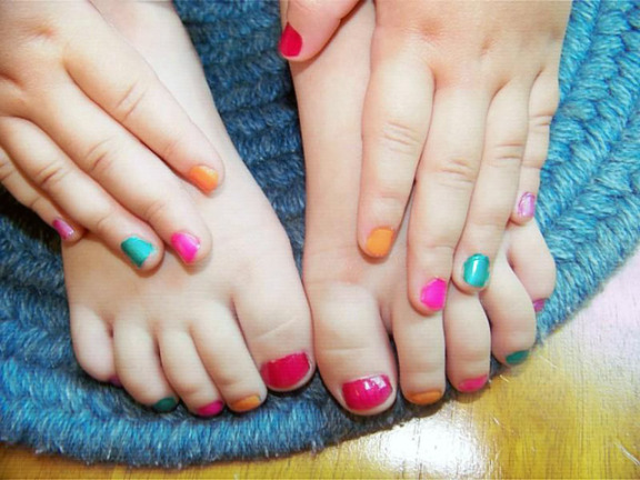 Combo pedicure and manicure kids